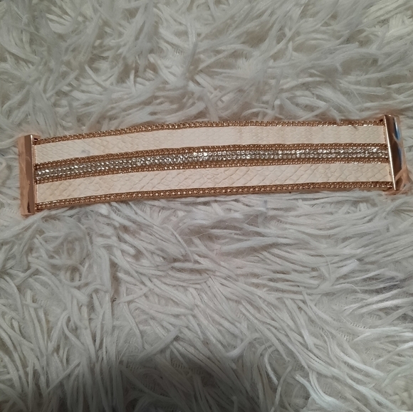 Cuffed bracelet - Picture 2 of 7